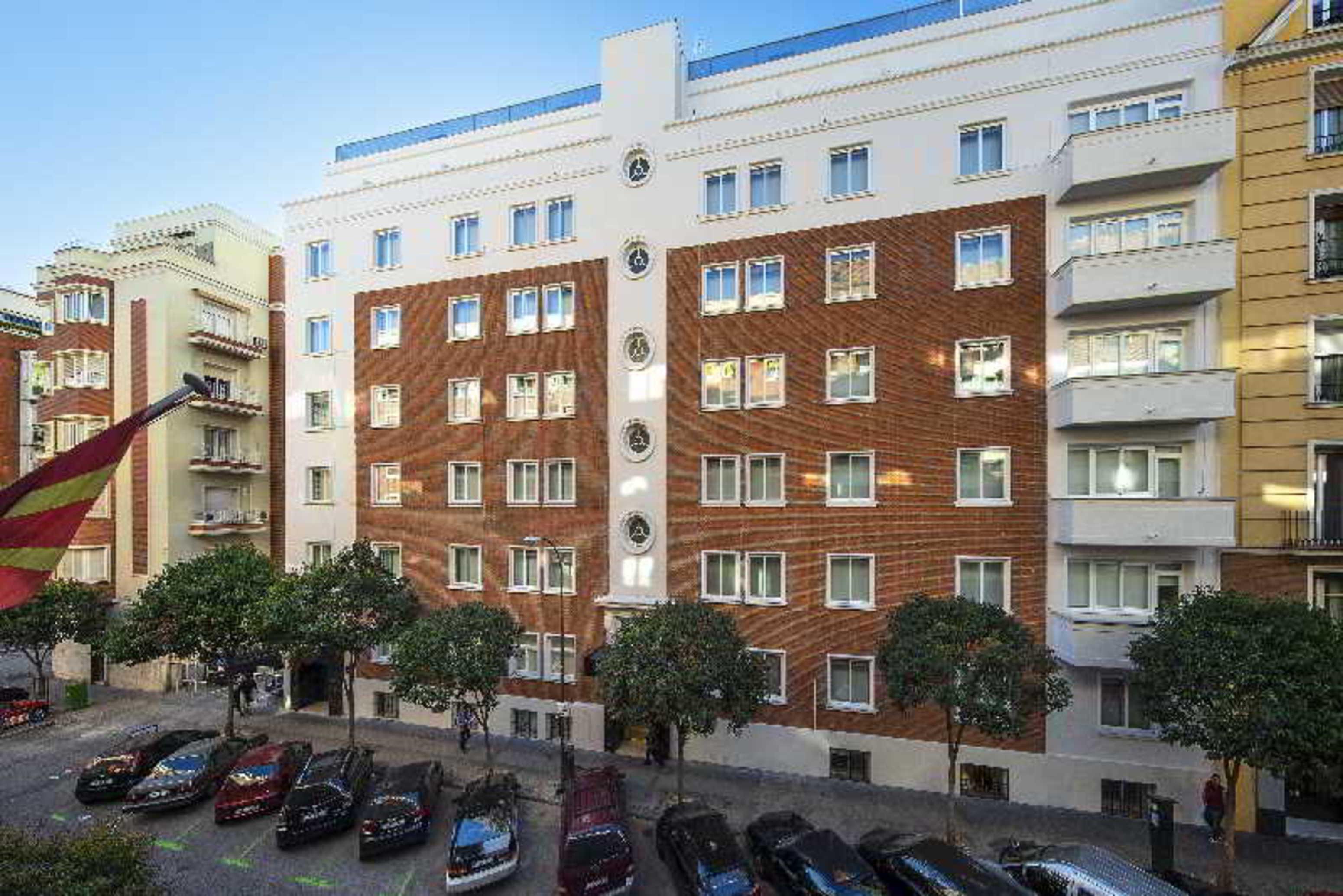 Neomagna Madrid Hotel Exterior foto
