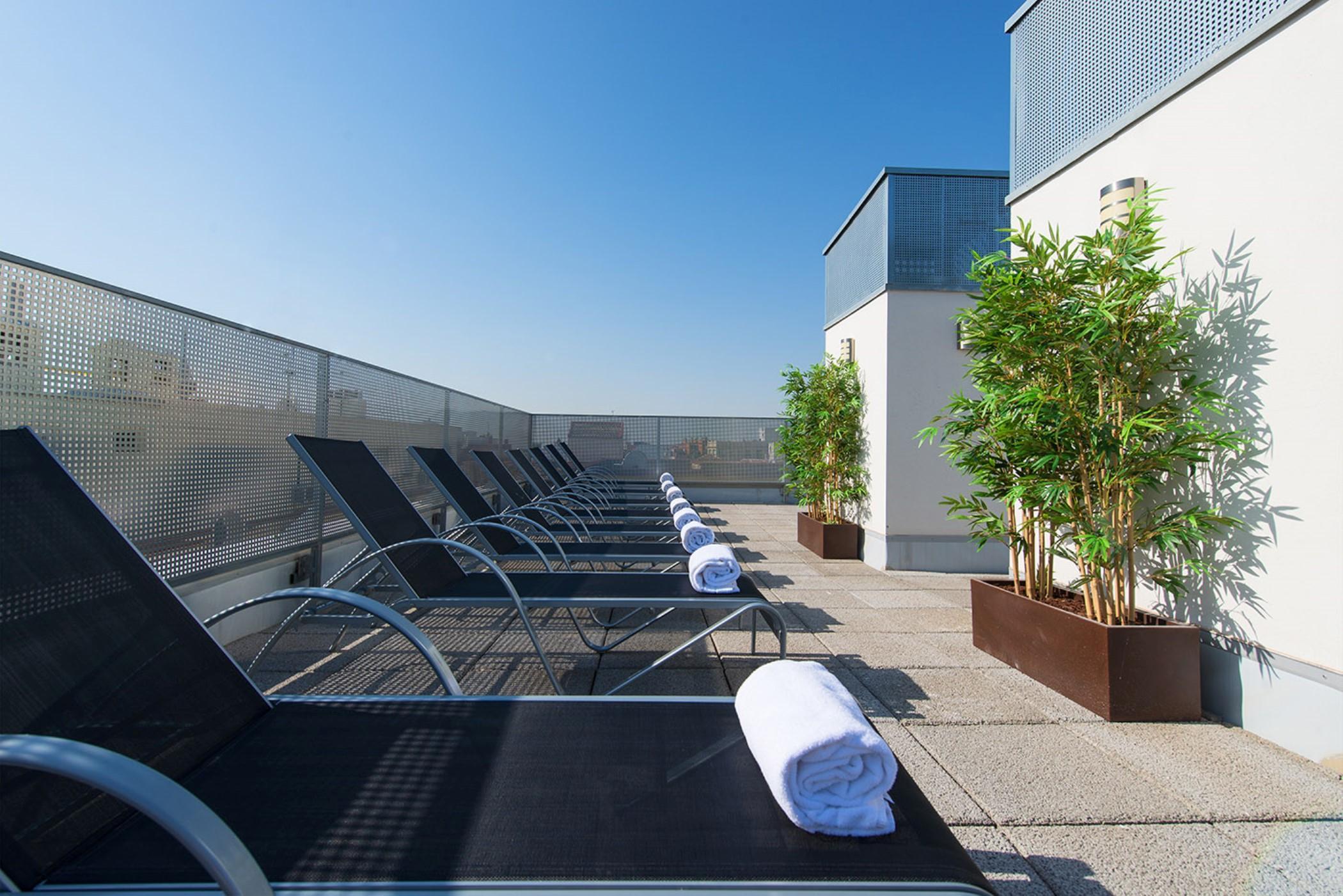 Neomagna Madrid Hotel Exterior foto