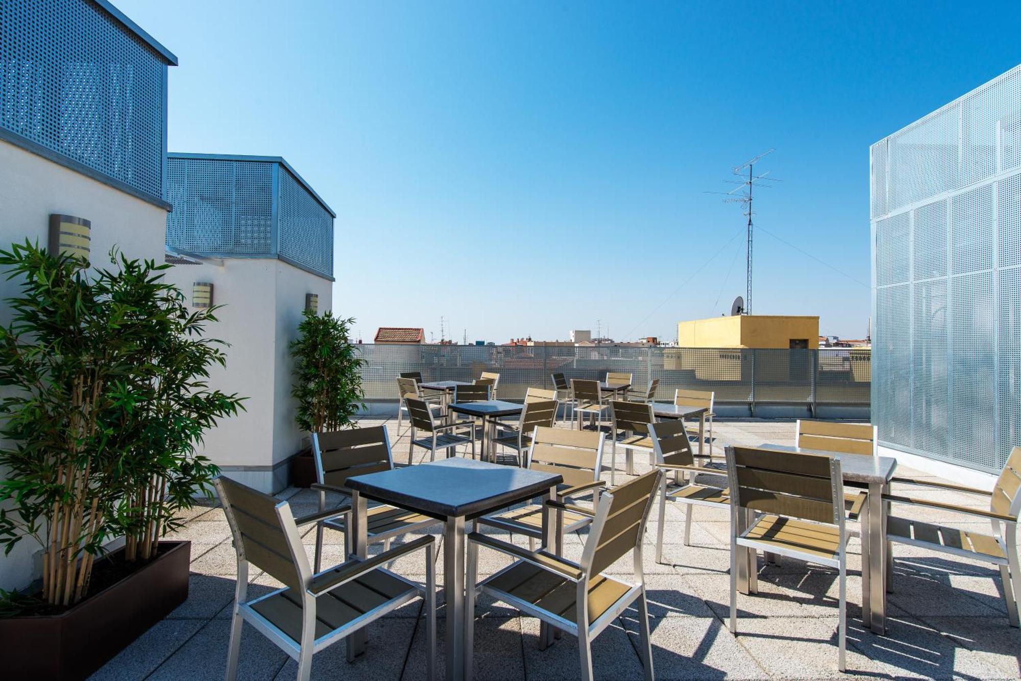 Neomagna Madrid Hotel Exterior foto