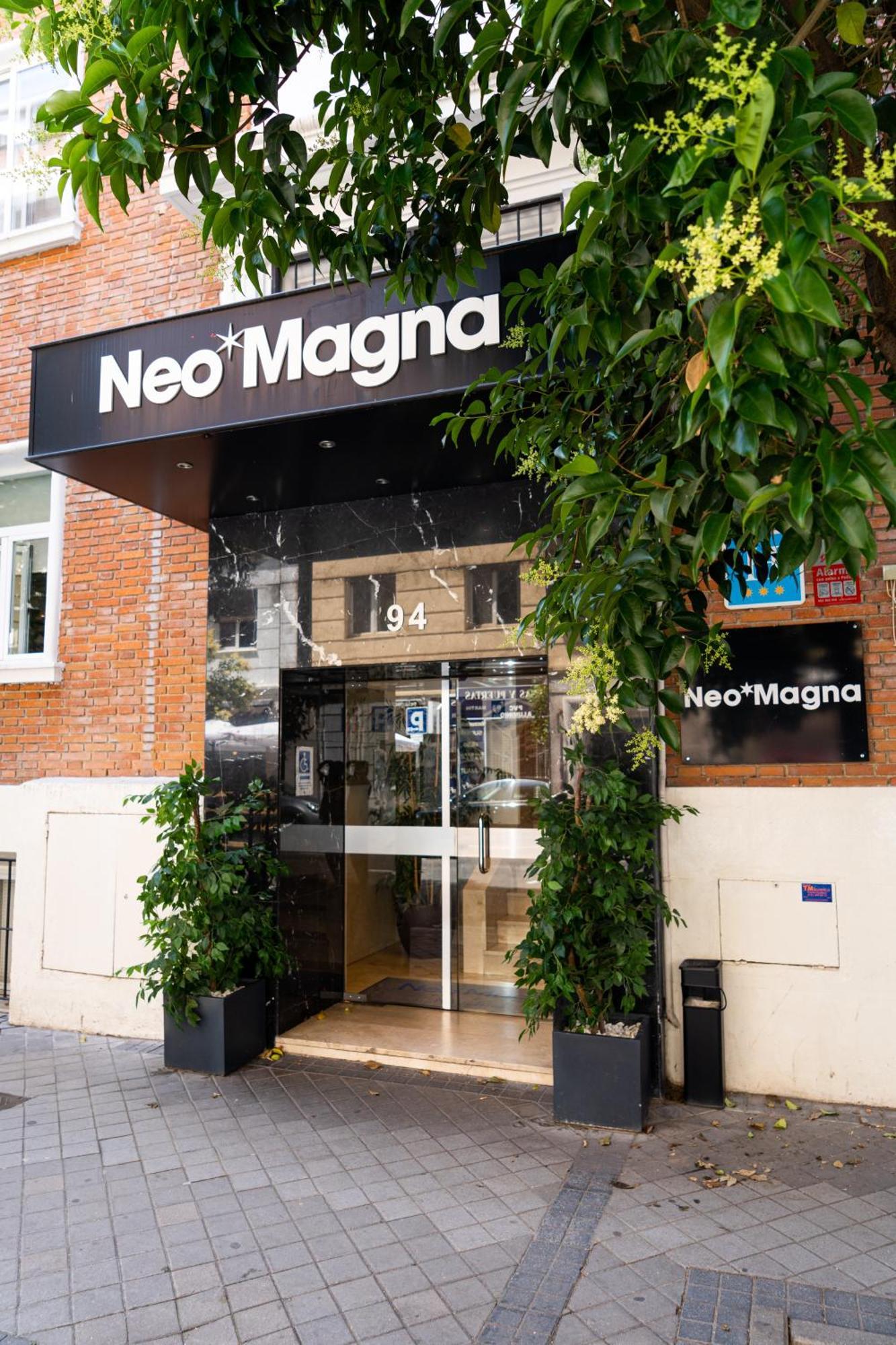 Neomagna Madrid Hotel Exterior foto